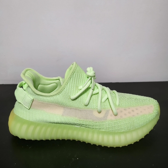 Yeezy boost 350 V2 GID GLO UA - Picture 1 of 7